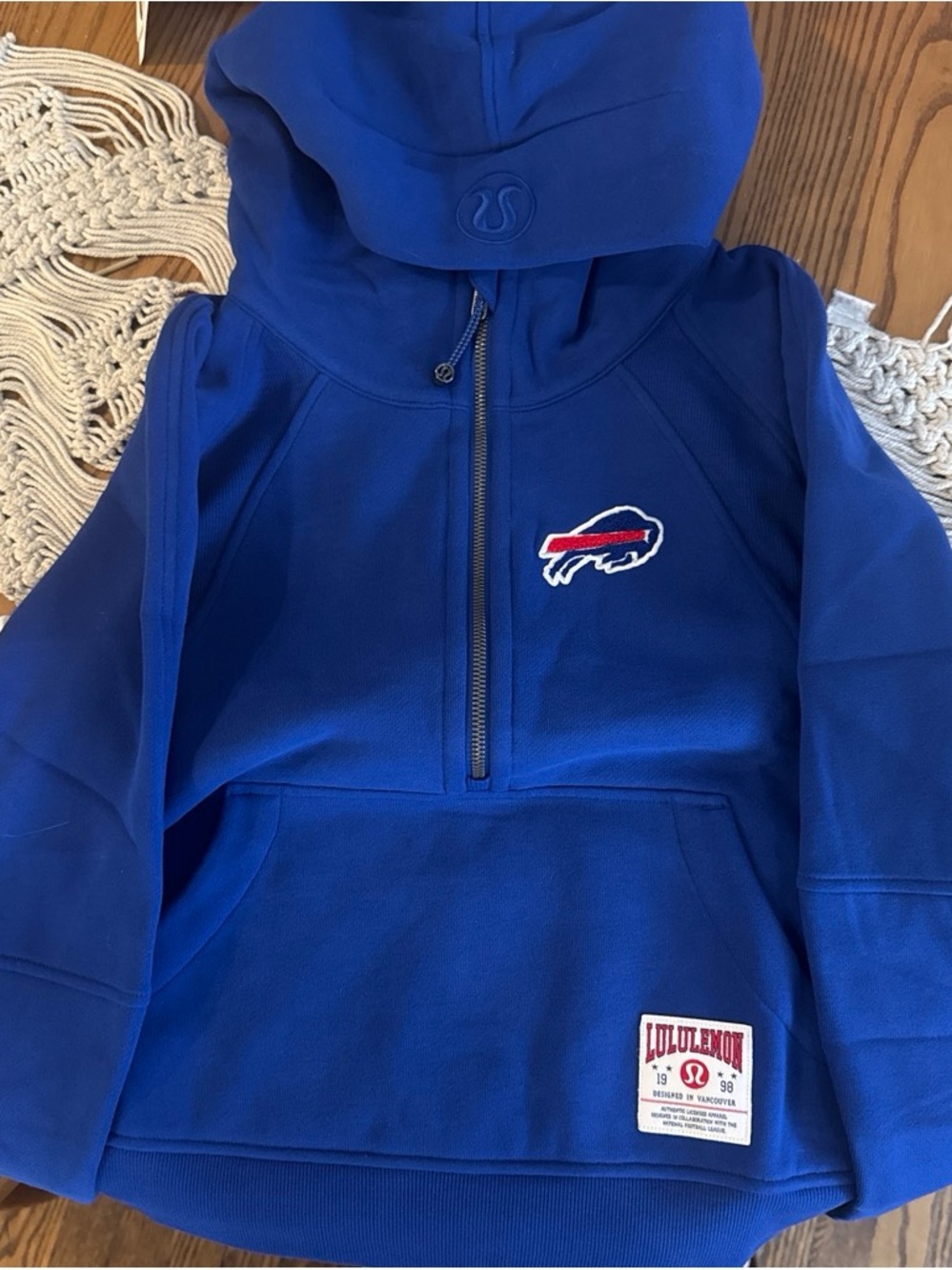 Lululemon Half-Zip scuba buffalo bills